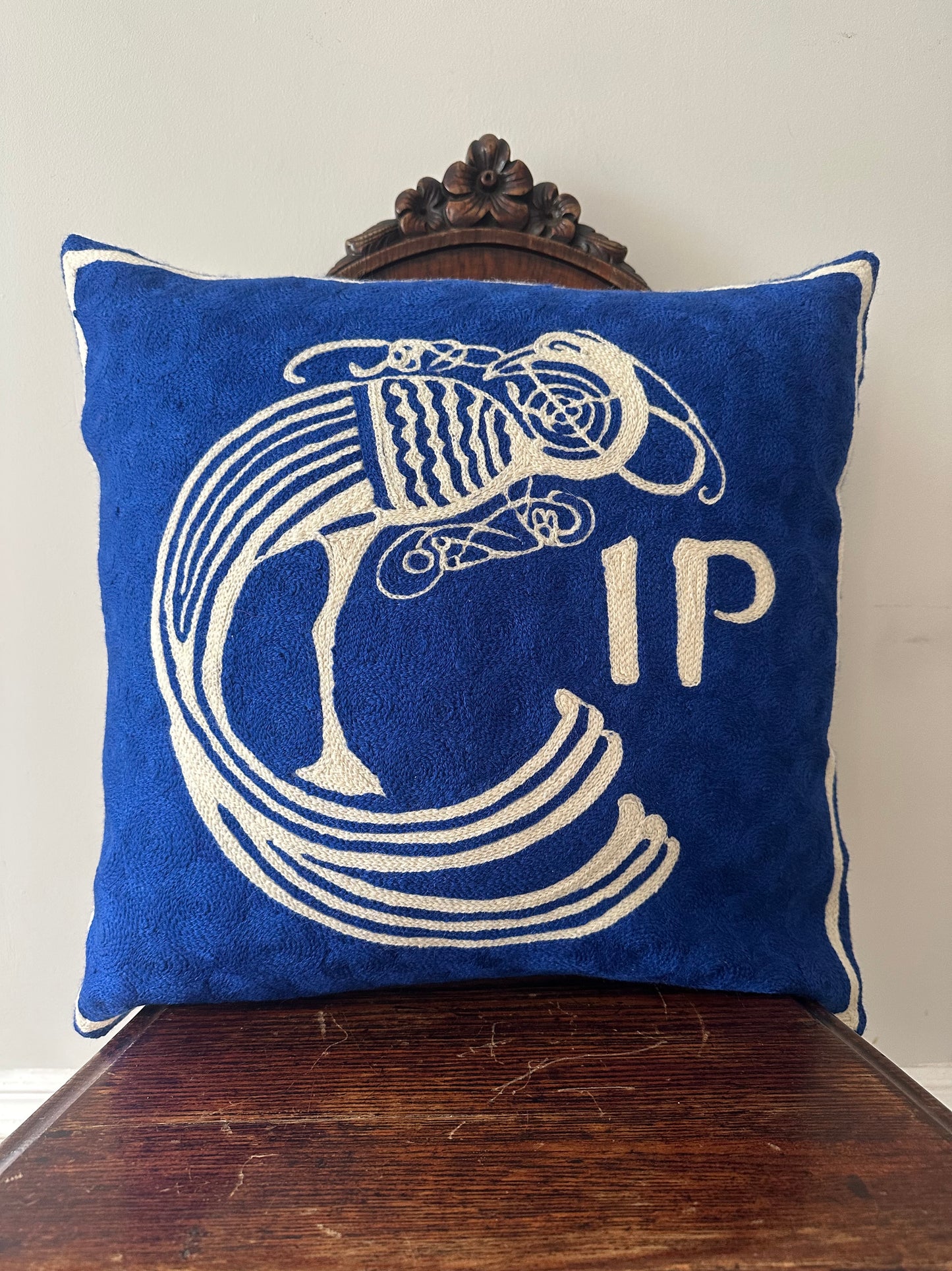 celtic plume (blue/white)
