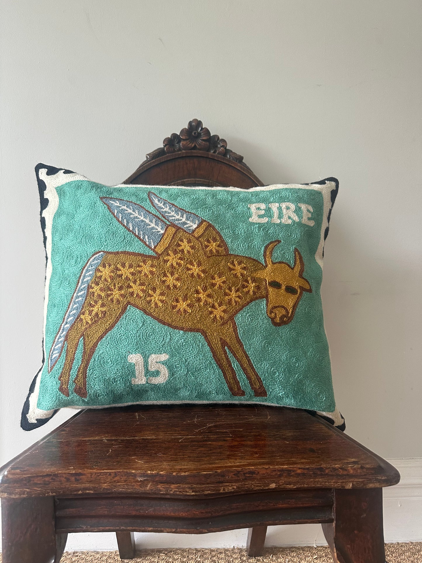 winged ox (teal)